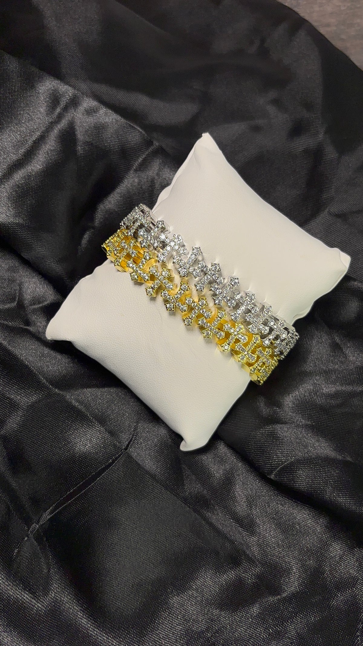 Everlasting Bracelet